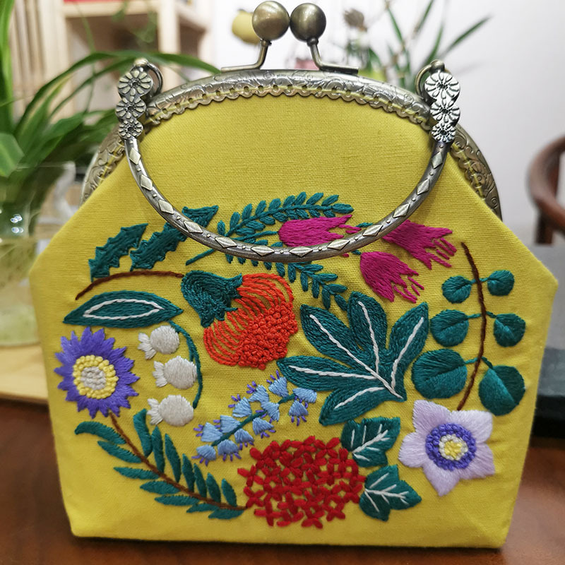 Nueva boca Bolsa de Oro bordado europeo bolsa de material bordado hecho a mano bordado DIY cinta bordado Lu bordado hecho a mano crossbody bolsa de tela