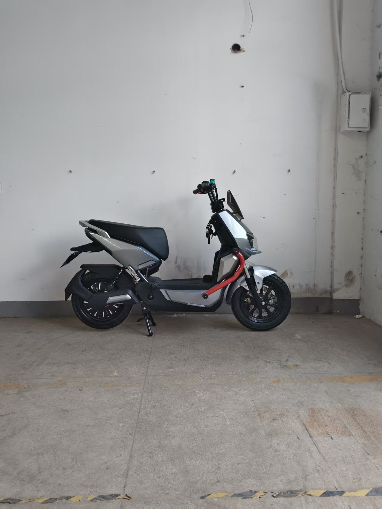 Export electric motorcycle 800W high-speed electric vehicle adult electric scooter "War Horse" personal transporter exclusively for cross-border supply