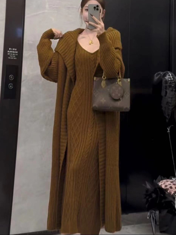 韩系氛围感吊带长裙外搭长款开衫两件套女秋冬新款毛衣连衣裙套装|undefined