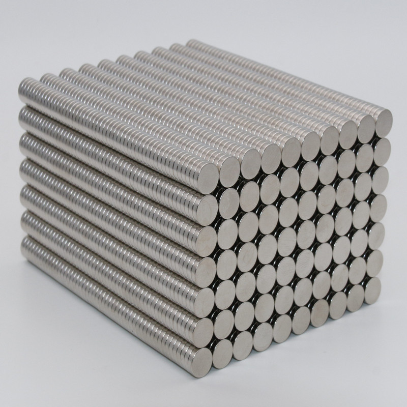 《厂家直销》钕铁硼 强磁 圆形磁铁 文具磁铁