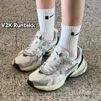 Летние кроссовки для папы 2025 V2K Runtekk Low, спортивные кроссовки с амортизацией, противоскользящие, износостойкие, мужские и женские беговые кроссовки