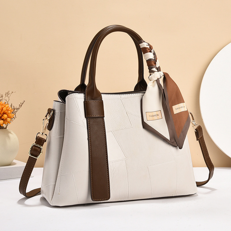 Cross-border Women's Bag 2024 Autumn and Winter New Retro Style High-end Western Style Middle-aged and Elderly Mother's Bag Large Capacity Handbag