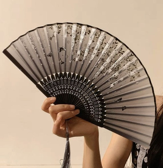 中国风折叠小扇子随身携带古风汉服马面裙舞蹈新中式夏天黑色竹扇|undefined