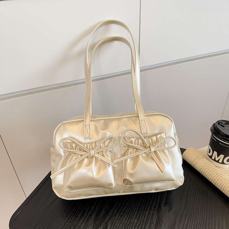 Off-white without accessories