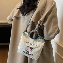 奶白蓝边Kitty卡通猫咪刺绣斜挎包甜妹日常逛街出游轻便百搭小包