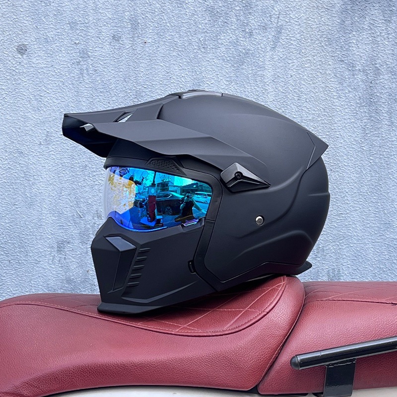 팬텀 블루가 가미된 ​​매트 블랙