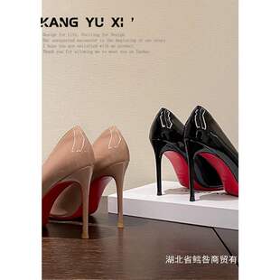 �ļ��¿�߸�ЬŮ�м��^���ɫ�t�׼����Y�鲻���_��Ь����Ь