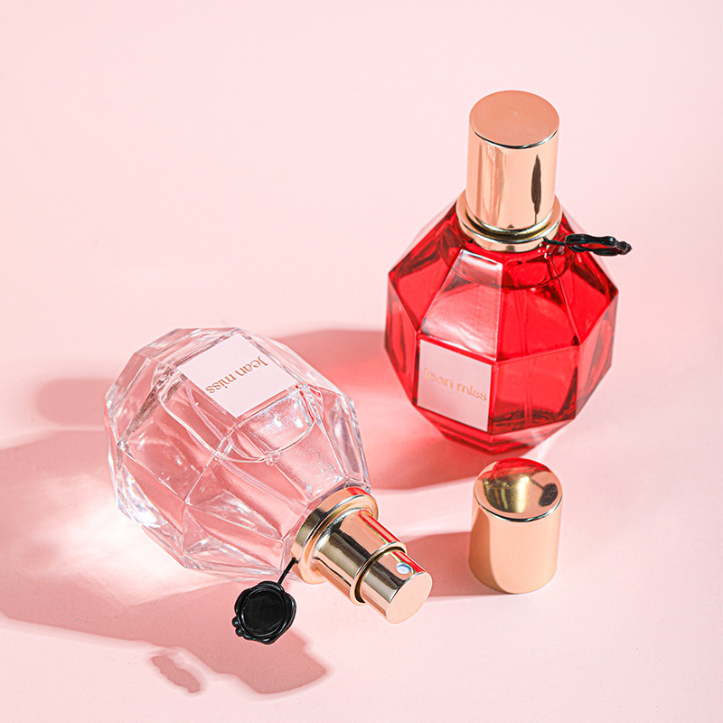 Parfum pour femme – 70 ml. Fragrance florale aux notes de rose, d'orchidée et d'agrumes. Tenue de 7 à 12 %, élégant et frais pour un usage quotidien._voghion.com