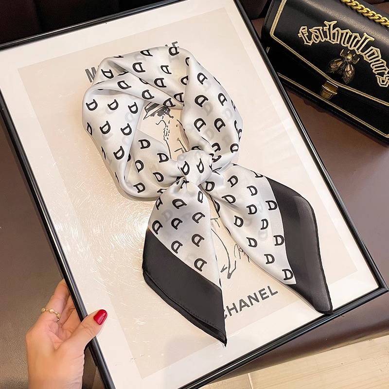 Bufanda de seda a rayas en blanco y negro para mujer primavera y otoño con una pequeña camisa cuadrada protector de cuello babero profesional bufanda de gasa fina