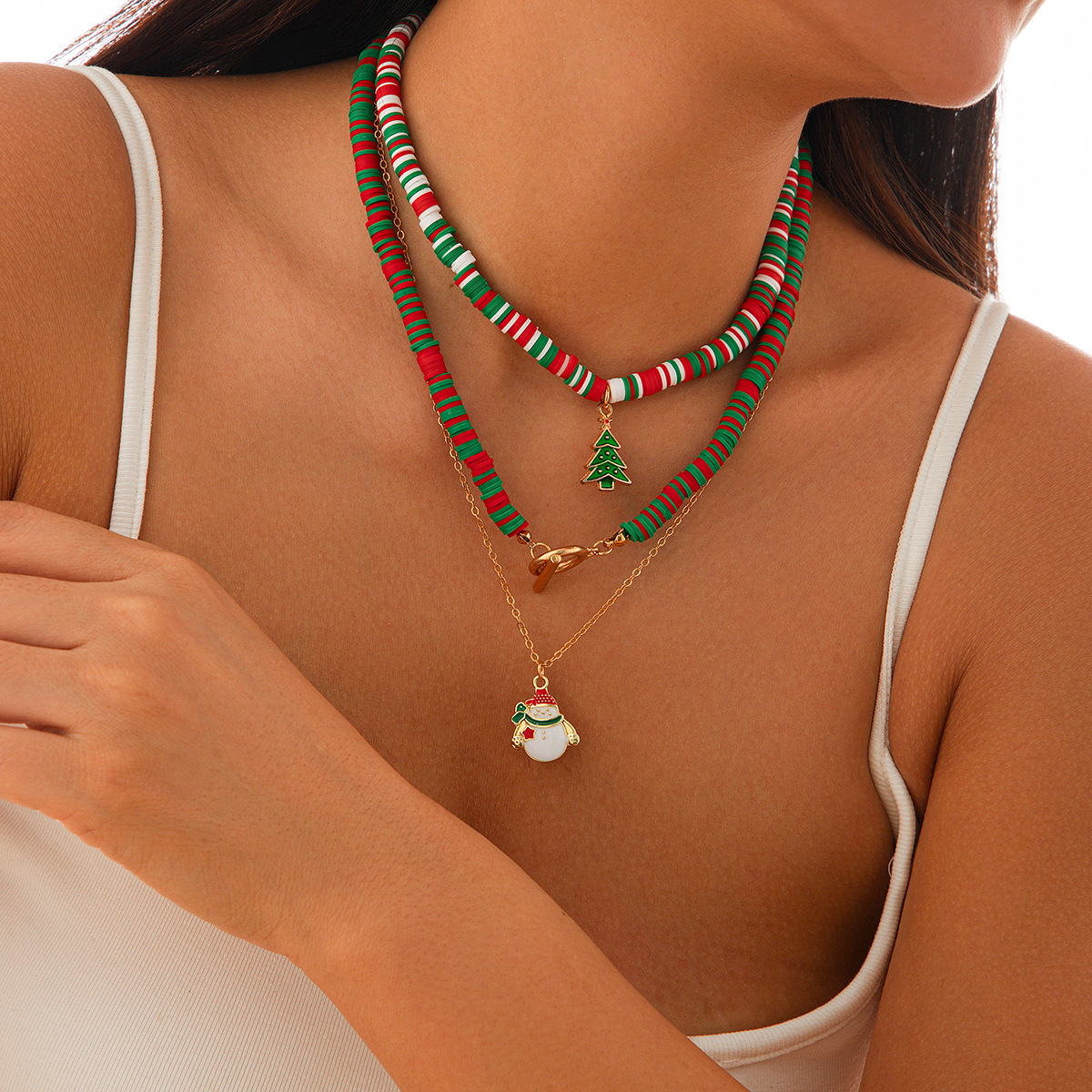 European And American Fashion Soft Pottery OT Buckle Alloy Necklace 3-piece Set Christmas Elderly Pendant Collarbone Chain_voghion.com
