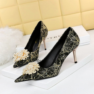 628-A2 European-American style banquet women&apos;s shoes with metal heel, thin heel, high heel, shallow mouth, pointed 