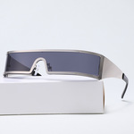 2025新款潮科技感一体式墨镜防风滑雪户外运动太阳眼镜现货通用