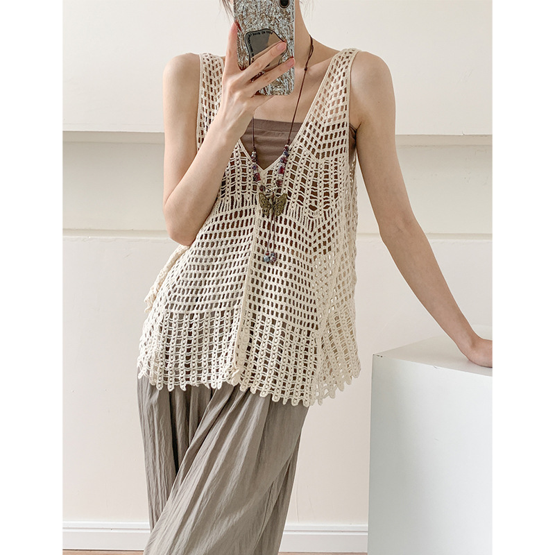 Bohemian Style Camisole for Women 2026 Summer New Niche Hollow-Out Knit Top and Tube Top Two-Piece Set