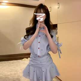 学院风蓝色条纹衬衫连衣裙子女初夏季2025年新款法式气质收腰短裙