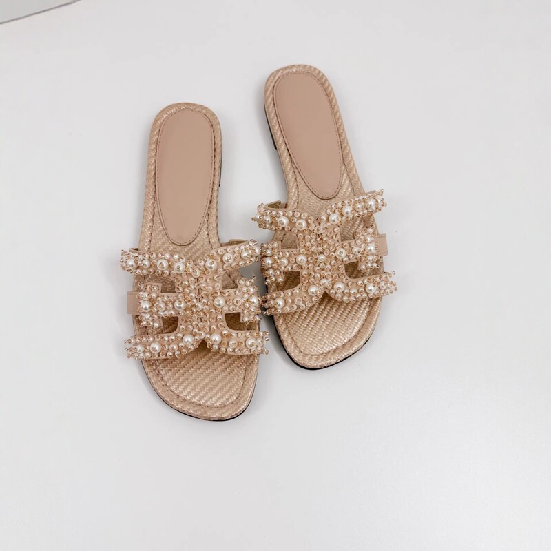 [in Stock] Large Size 41-43 Beaded Square-Toe Slippers for Women, 2026 Summer New Style Flat-Heeled Sandals for Outdoor Wear