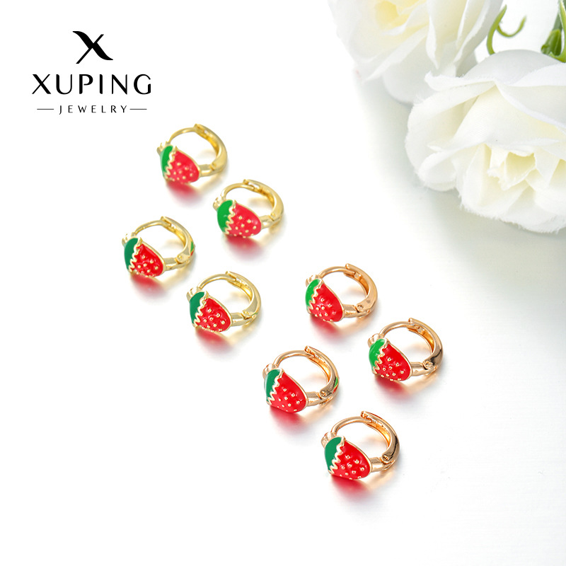 Pendientes de aro Xuping estilo ruso con fresa roja esmaltada, pendientes de fruta dulce, pendientes de aleación de cobre al por mayor