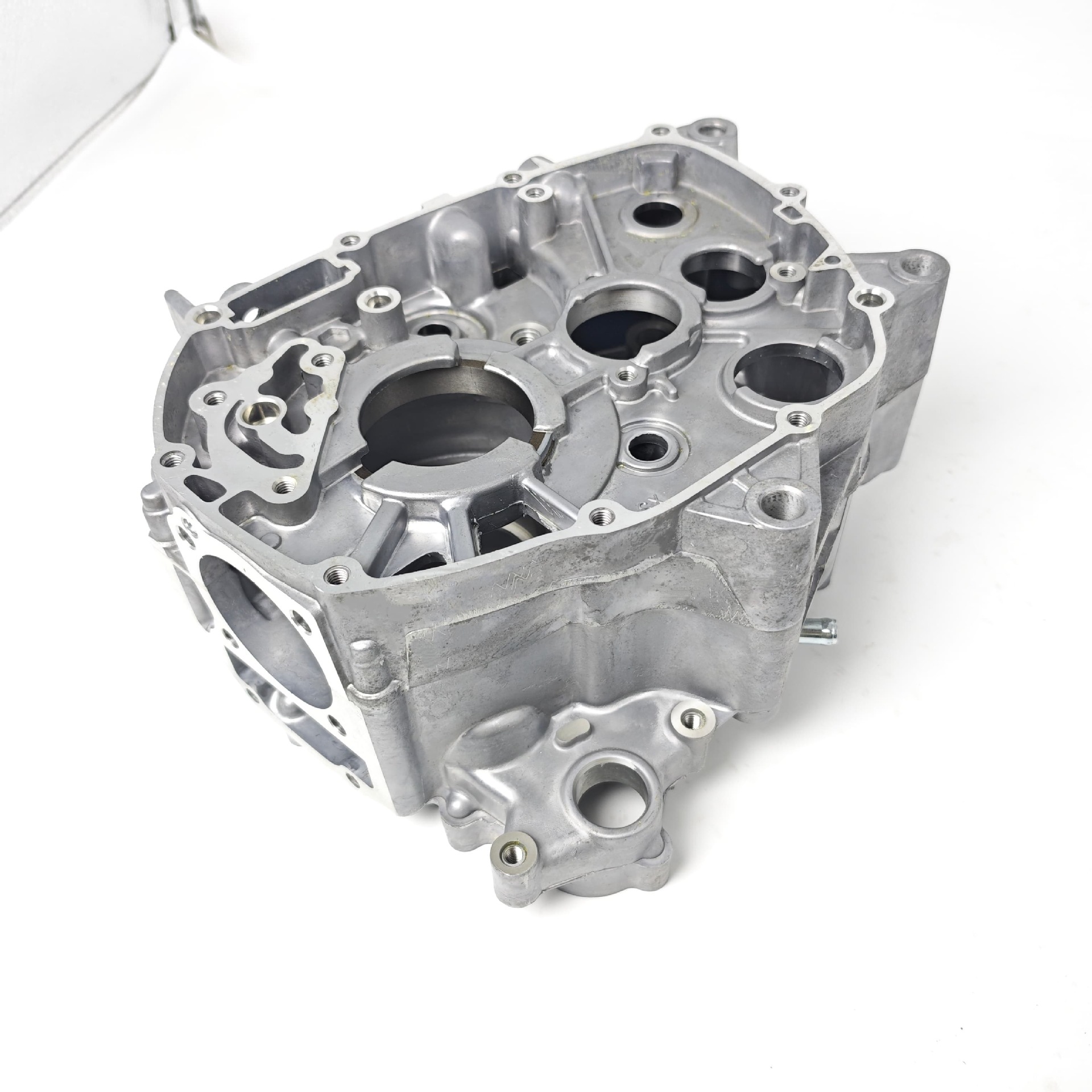 Xindazhou Benpiaoyue Weiwutian Sdh110-16A19A Left and Right Crankcase Cnc Machining Motorcycle Parts
