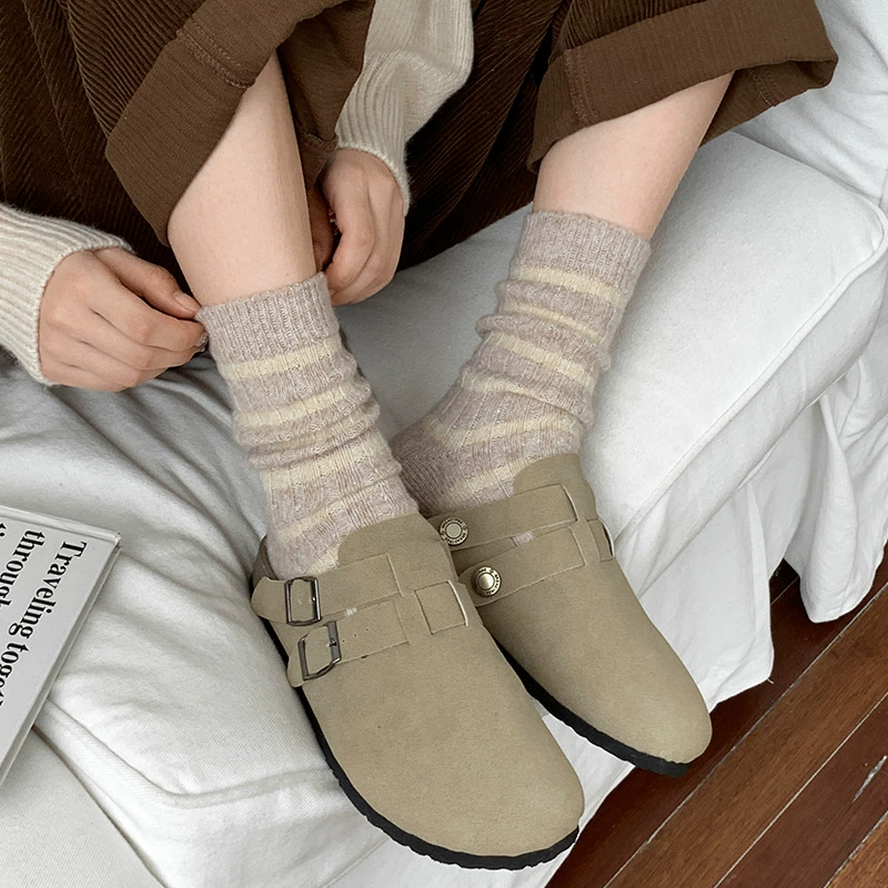 Demi-season keep warm woolen Japanese velvet winter socks, mid-length