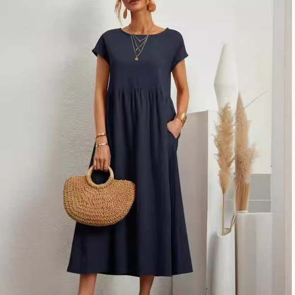 long skirt with a round collar