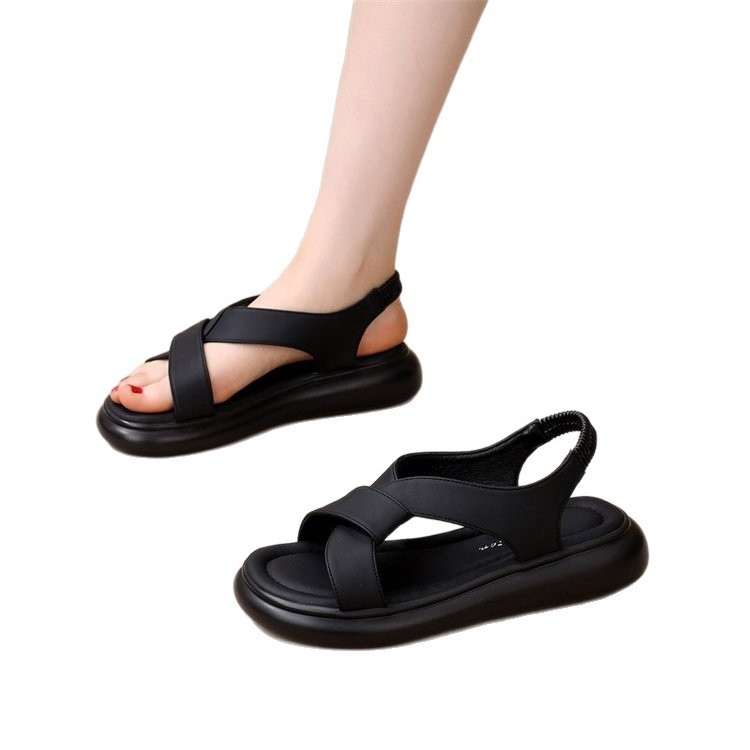 Explosión plana romana sandalias de mujer 2026 verano nuevo versátil transpirable casual cómodo zapatos de playa con suela suave