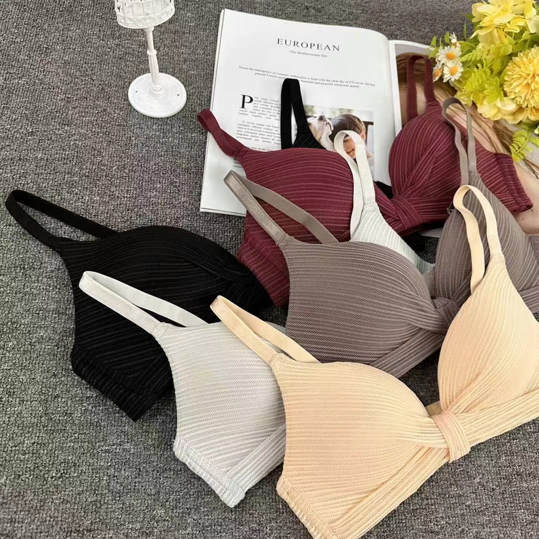 Nuevo estilo francés de alta calidad sujetador de moda de encaje jacquard transpirable ajustable cómodo tres filas de botones tipo ropa interior