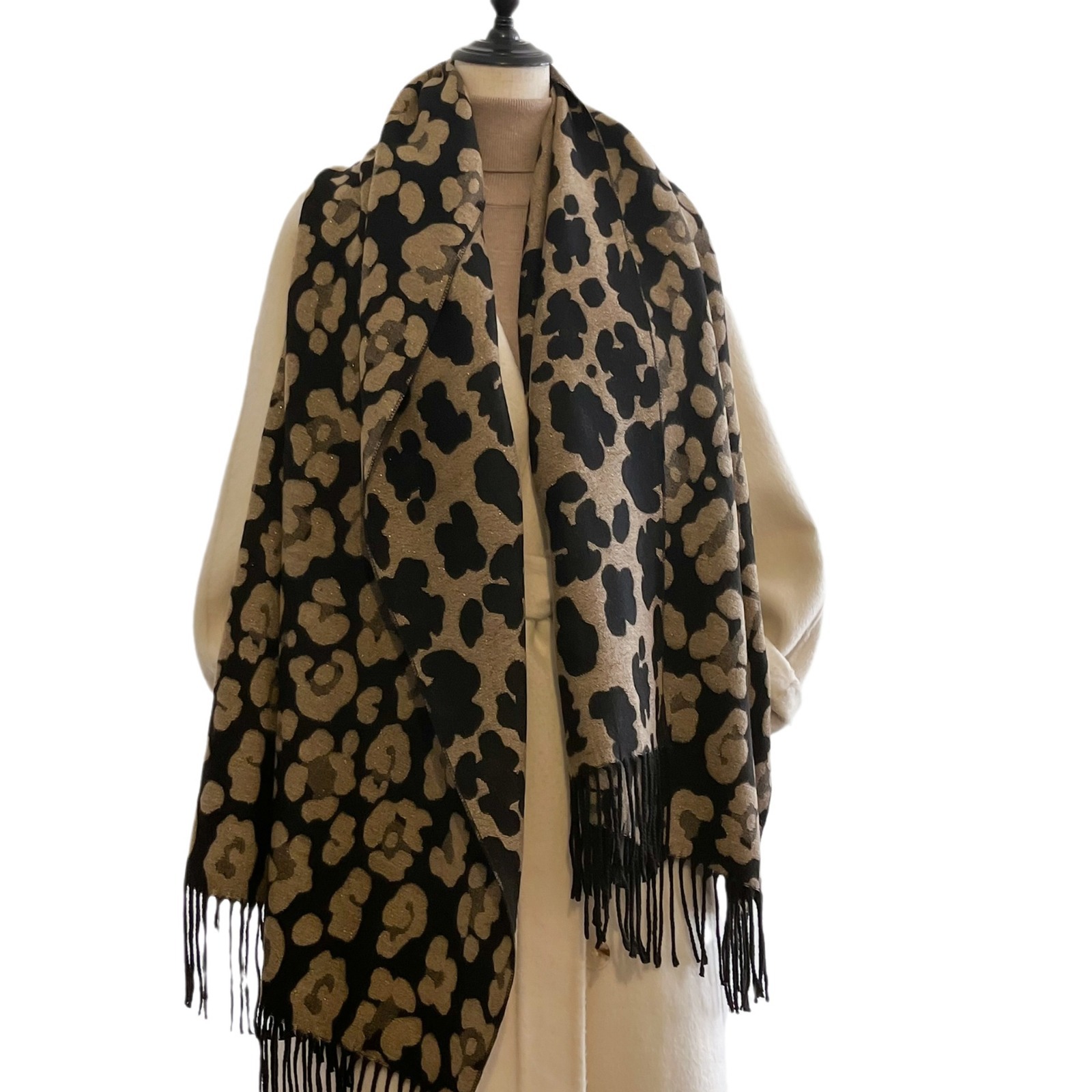 Nuevo estilo de moda de alta calidad imitación de cachemira bufandas de bordas de patrón de leopardo temperamento de cuadrilátero universal engrosado calentamiento buñuelo