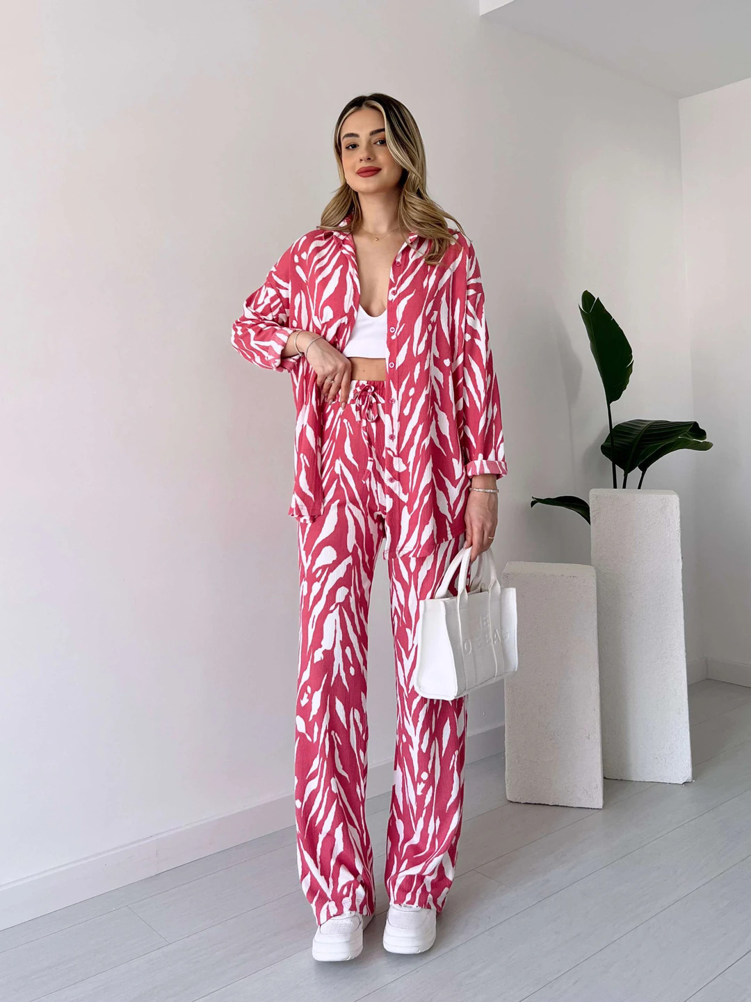 560g Weight Long Sleeve Sleeve Length Spandex, Polyester Fabric Type Pant Co-ord Set Sets Type 2 Pieces Set Quantity Daily Occasion Turndown Neckline Regular Fit Fit Type Printing Pattern Spring Season Women's Gender Printing Design Streetwear Style Daily Women's Streetwear Printing Spandex Polyester Printing Pant Co-ord Set Pants Sets 21