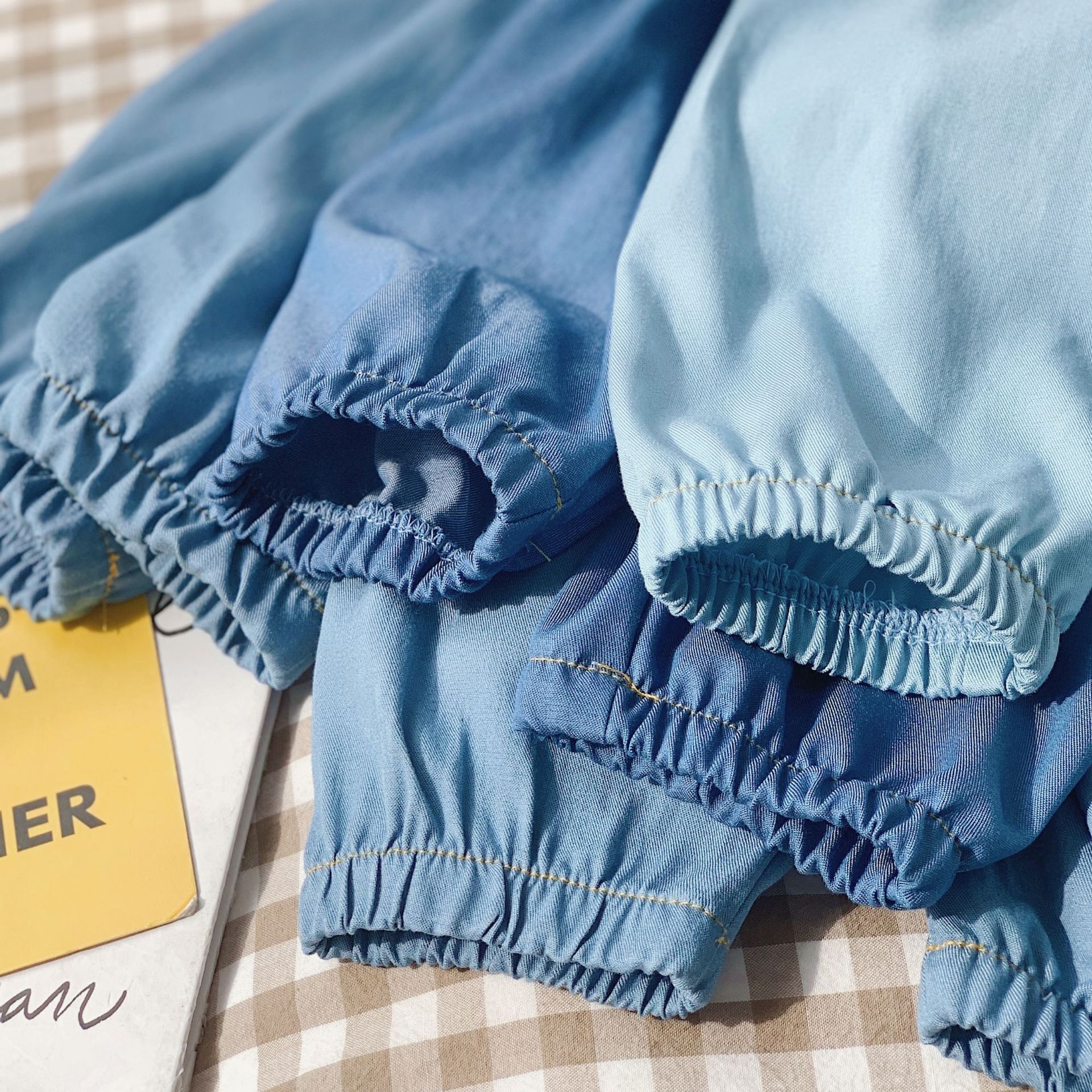 F6924724-A9D5-47E7-A462-073CA3