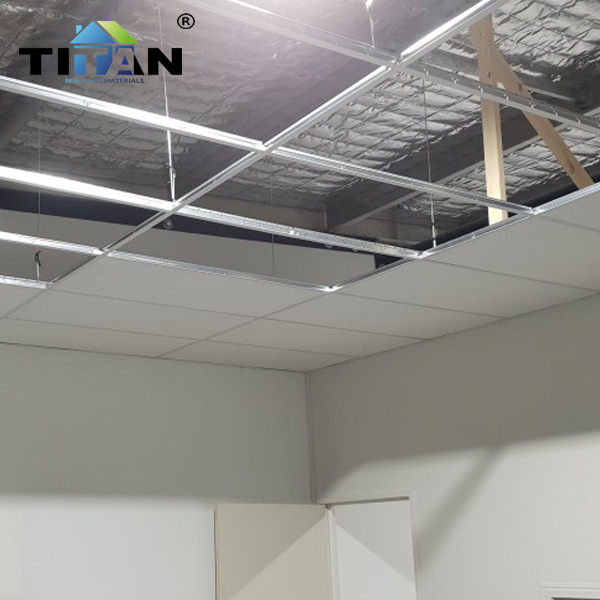 Tablero de lana mineral 600*600 techo techo Tablero absorbente de sonido de lana mineral a prueba de humedad Tablero de aislamiento acústico Tablero absorbente de sonido Gypsophila Tablero decorativo