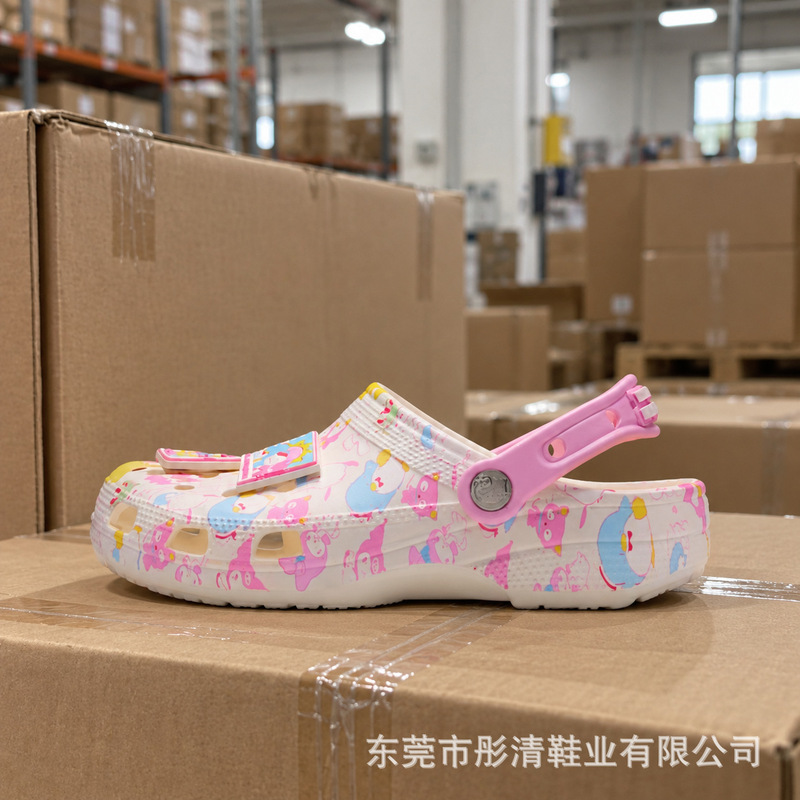 Hello KT Cat new style perforated sandals, comfortable and breathable for adults, with a non-slip sole and three-dimensional floral design, wholesale and drop shipping available Hello KT Cat new style perforated sandals, comfortable and breathable for adults, with a non-slip sole and three-dimensional floral design, wholesale and drop shipping available