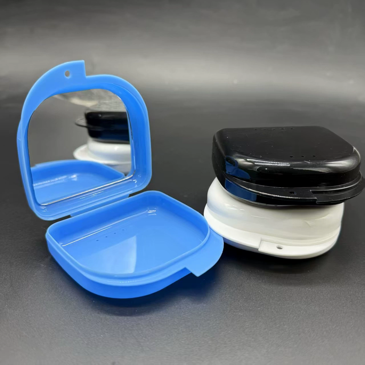 Стоматологическая коробка для хранения зубов с небольшим средним отверстием, коробка для хранения ретейнеров, коробка для хранения брекетов для коррекции зубов, коробка для стоматологического лотка, коробка для размещения зубных протезов