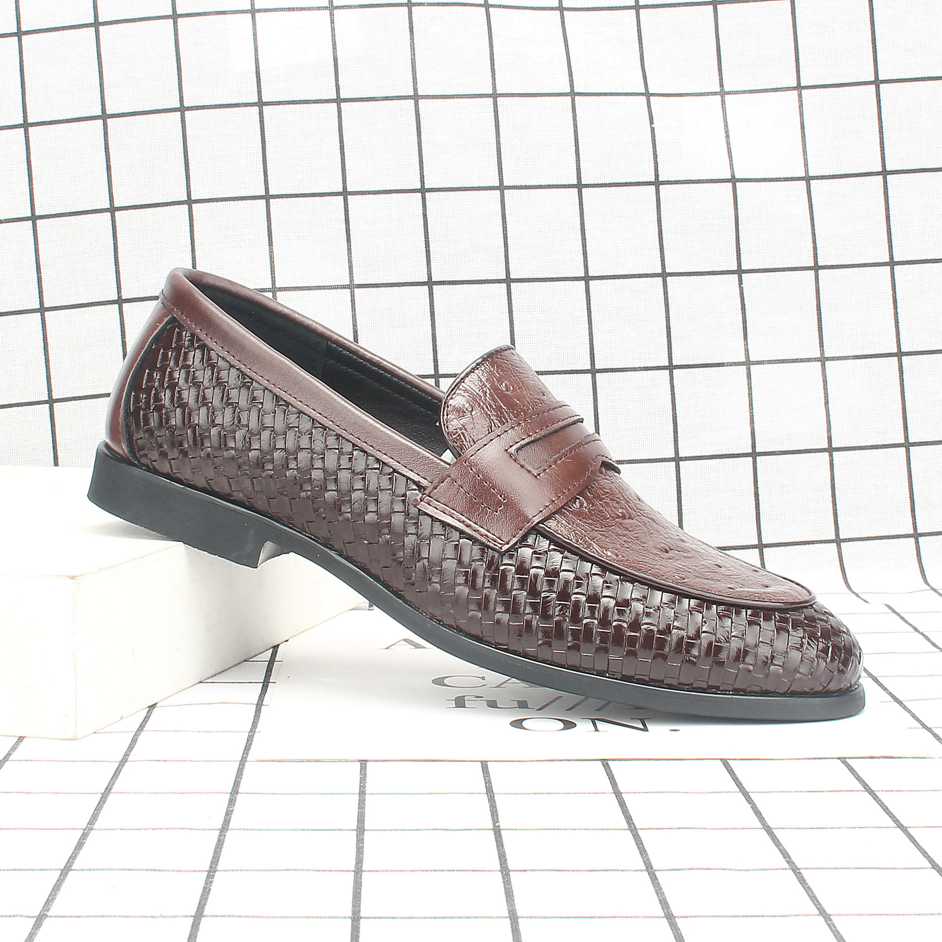 �¿���ʿ���ж���Ь��������Ьһ�ŵ��׽ŵ�Ьʱ�аٴ���Ь��291