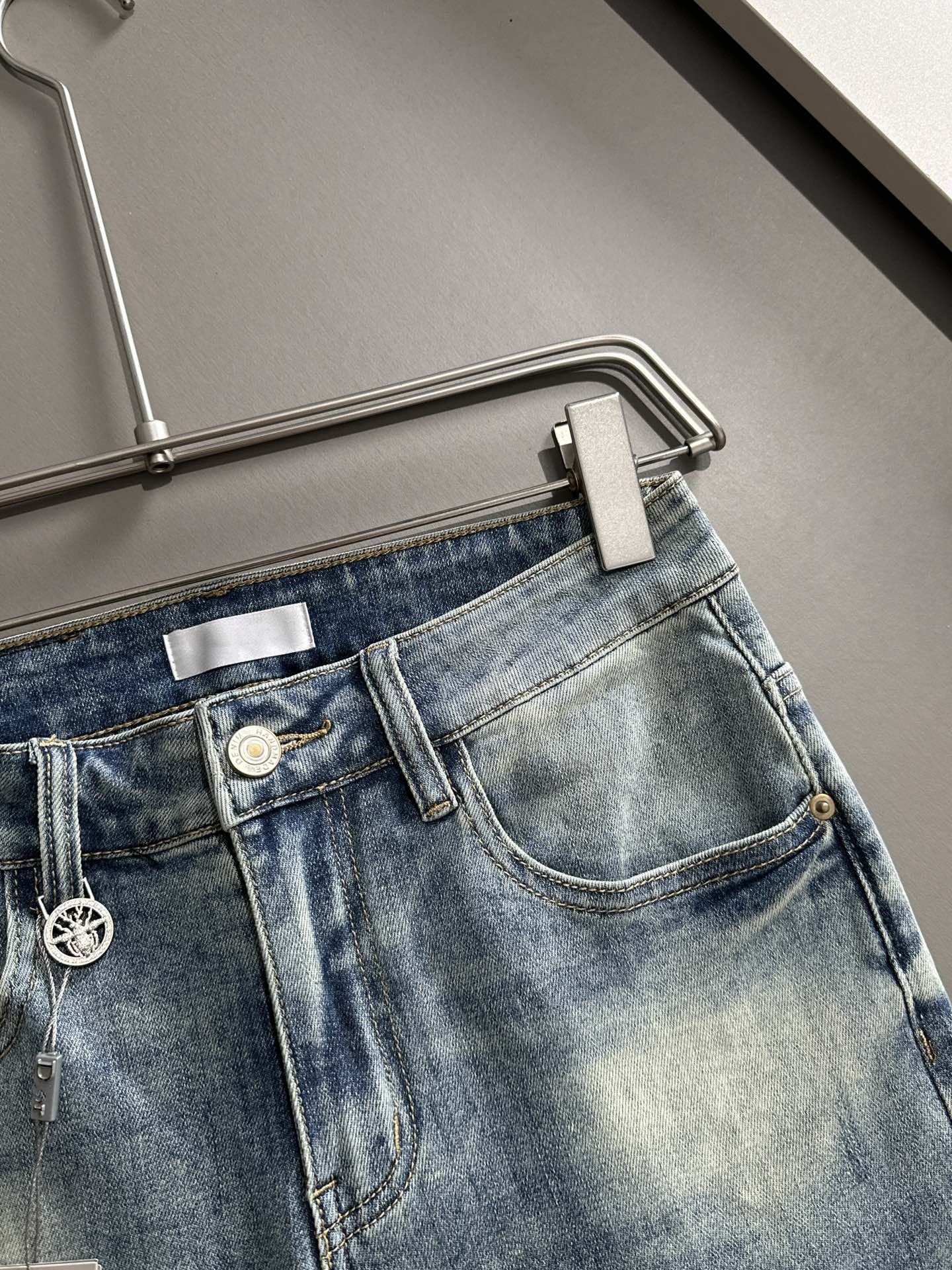 1.1 Versión correcta TNF24 otoño y invierno nuevos productos D familia de abejas metálicas industria pesada lavado TB jeans hombres y mujeres