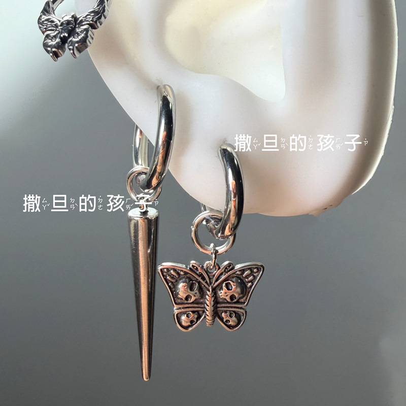 Silver pointed spike labret stud material detail