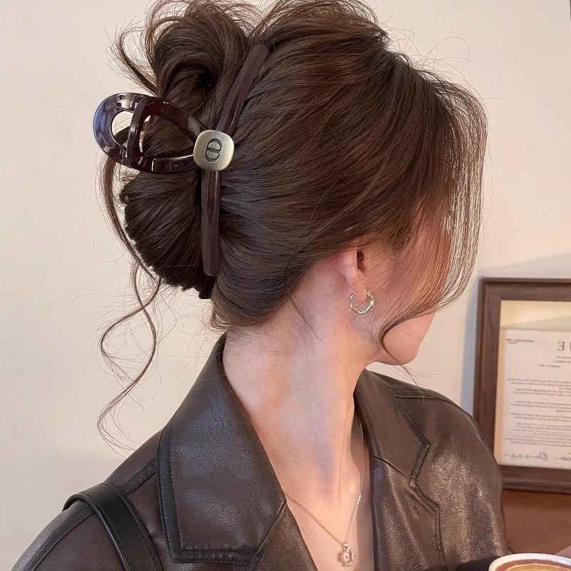 High-End Retro Hair Clip Hair Accessories for Women with Large Hair Volume, High-Quality Shark Clip Hair Accessories for the Back of the Head