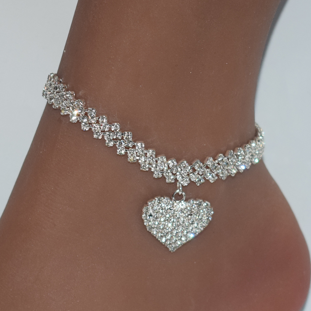 Cross-border hot selling creative love rhinestone pendant anklets simple temperament claw chain anklets fashion beach jewelry