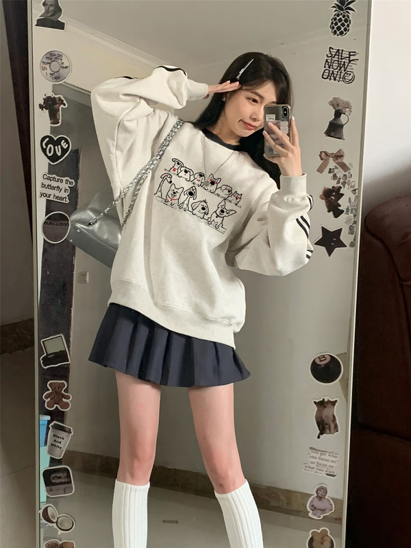 减龄可爱小狗三条杠卫衣女秋2025新款韩系慵懒学院穿搭上衣|undefined