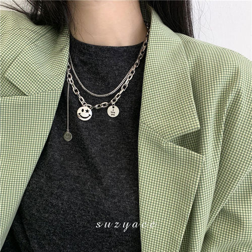 Titanium steel smiling pendant set of three, double-layer stacking necklace for men and women, light luxury, Instagram influencer fashion, personalized choker necklace