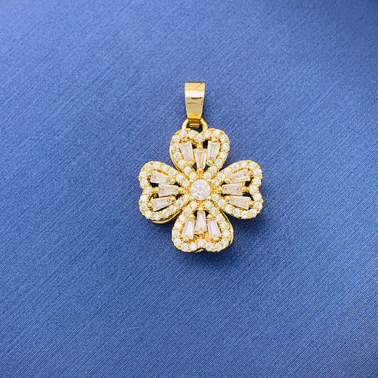 百種類のペンダントは心のままにファッションの経典を配合します。カップルの美しいペンダントは親友のアクセサリーを送ります。