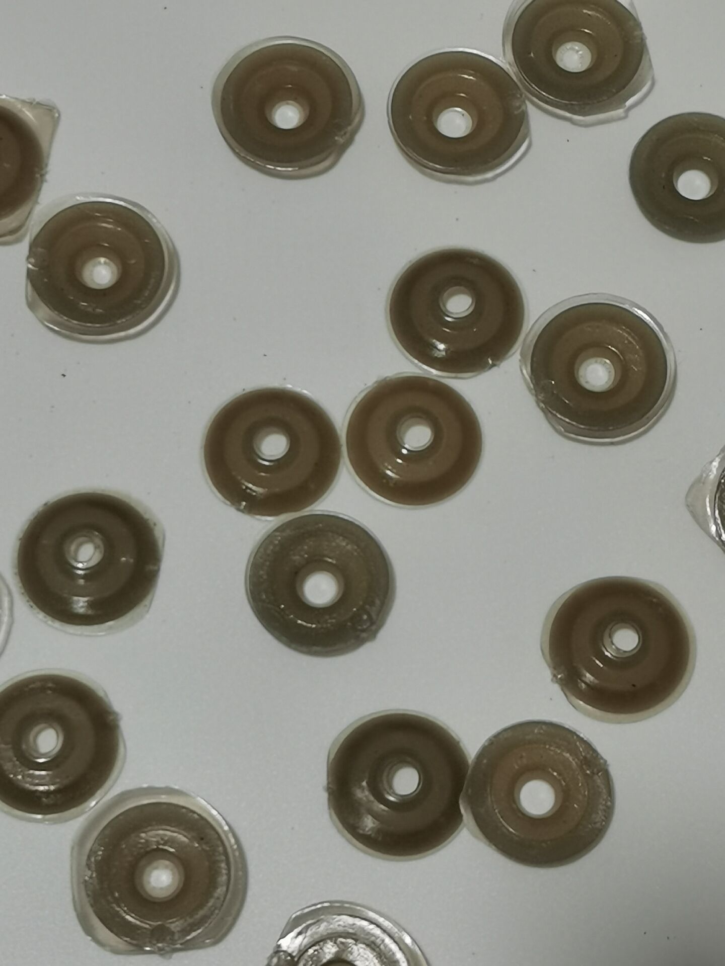 Muñeca transfronteriza Muñeca de juguete Accesorios de bricolaje Ojos de peluche Nariz Accesorios de bricolaje Nariz triangular negra