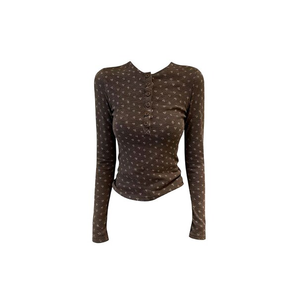 Retro fitted winter long-sleeve with a round collar