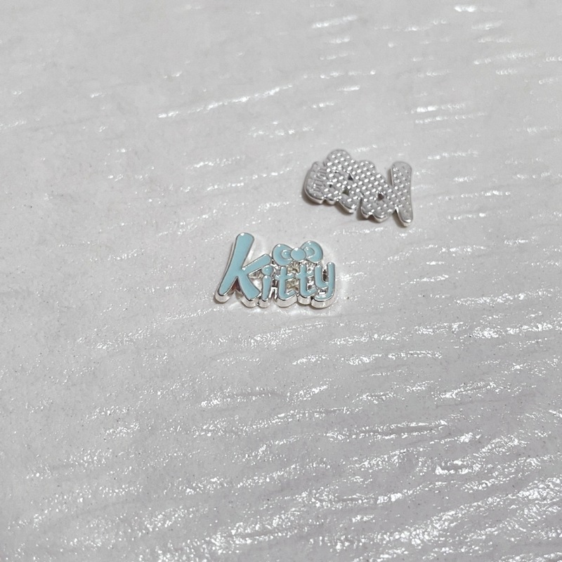 新しいかわいいフルダイヤモンド KT リボンジュエリーアクセサリー幾何学的な正方形の猫の顔土星ニッチファッションアクセサリー|undefined