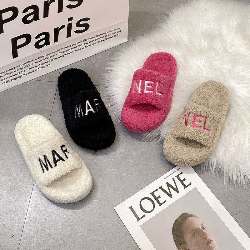 Плюшевые пушистые тапочки с буквами, женские 2023, осенний наряд, нишевые модные толстые тапочки, пушистые тапочки на мягкой подошве