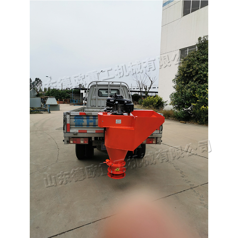 车载式小型融雪剂撒布机 冰雪道路沙料抛撒机 积雪熔化剂洒布设备