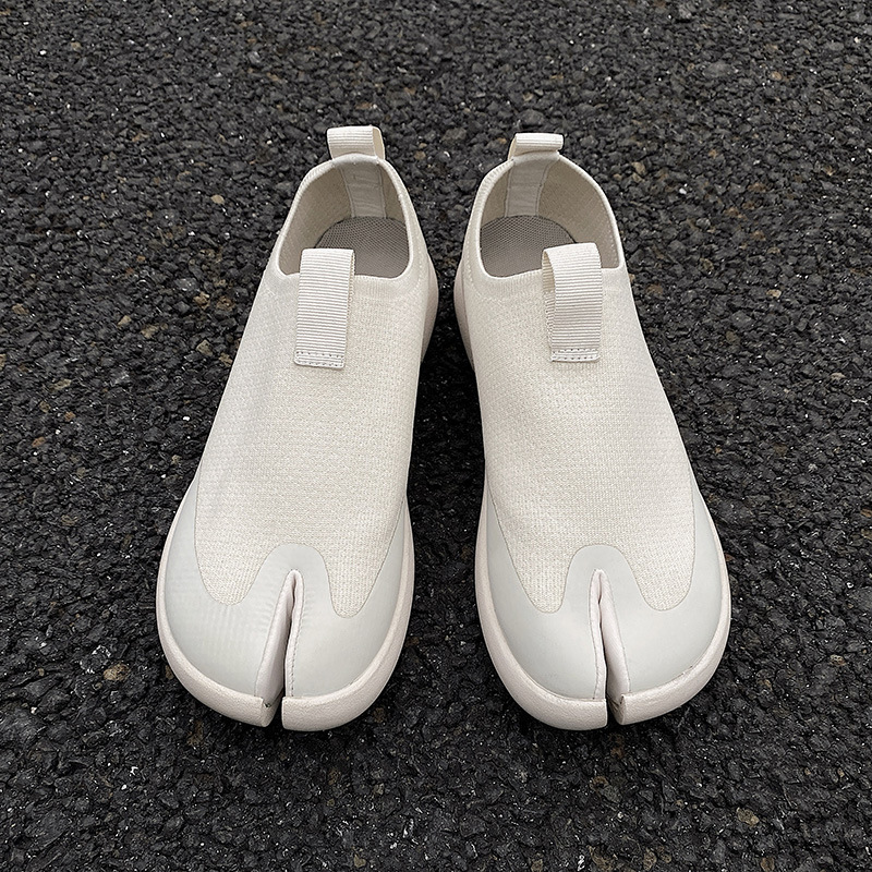2025 nuevos zapatos Lefu ligeros de suela suave Tabi media pantuflas de dedo dividido Zapatos perezosos de un pie Zapatos Muller transpirables