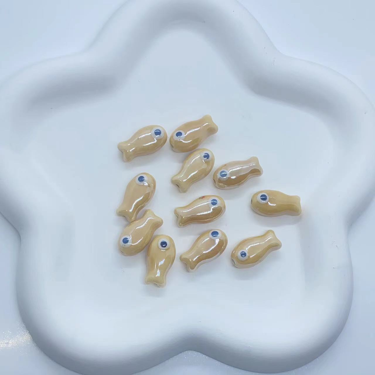 10 Pieces 10 * 20mm Hole 2~2.9mm Ceramics Fish Beads display picture 7