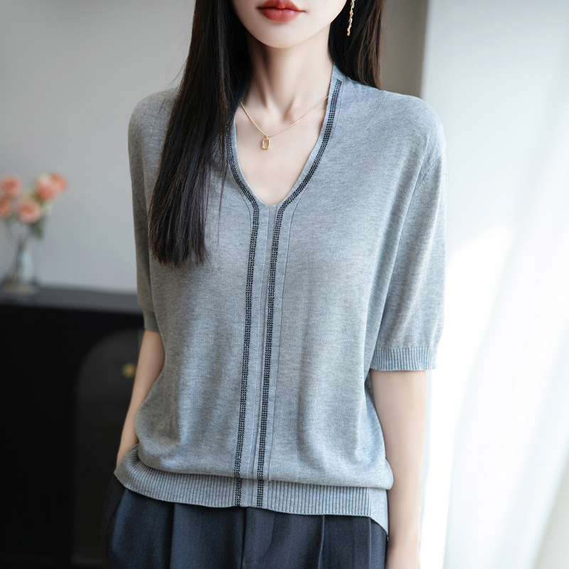 High-End Rhinestone V-Neck Short-Sleeve Women's New Lyocell Tencel T-Shirt, Elegant Formal Workwear Half-Sleeve Top for Summer High-End Rhinestone V-Neck Short-Sleeve Women's New Lyocell Tencel T-Shirt, Elegant Formal Workwear Half-Sleeve Top for Summer