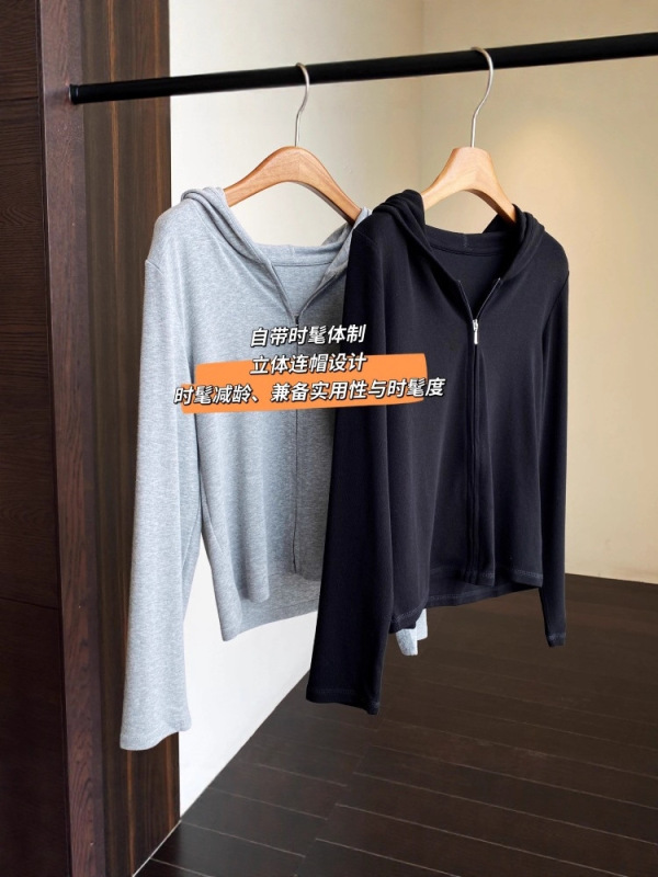 轻松穿出时髦感 25秋新款内搭叠穿宽松显瘦连帽卫衣外套薄上衣女|undefined