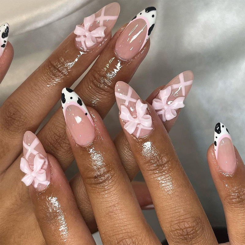 French Cow Pattern Wearable Nails Pink Sweet Bow Manicure Fake Nails Short Almond Staggered Stripesd Nails