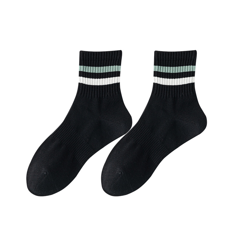 Calcetines cortos de algodón de color sólido para hombres otoño y invierno 100 algodón en una máquina sin hueso anti-balling paquete independiente de rayas de dos barras calcetines para hombres